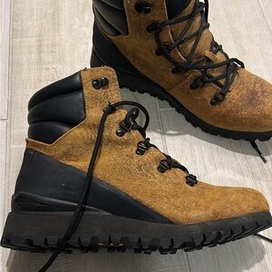 The North Face Cryos Hiking Boot